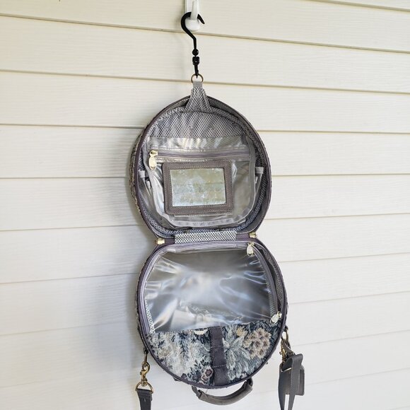 Vintage 90s / Y2K Ricardo Beverly Hills tapestry rounded luggage bag - Picture 10 of 14